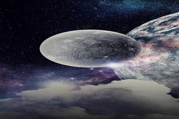 究竟月球背面有什么秘密?世界上最巨大最清晰ufo?
