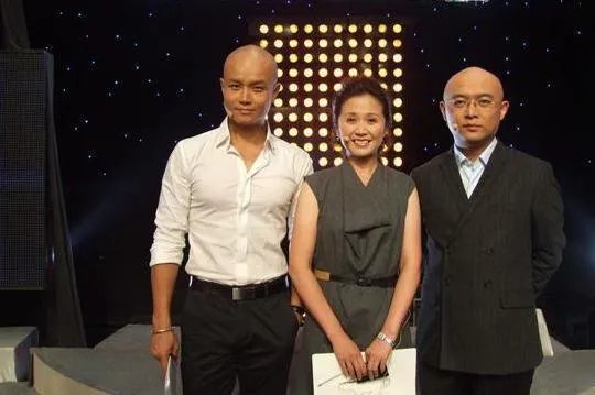乐嘉被封杀的真实原因，是因为得罪金星，强吻谢娜吗？