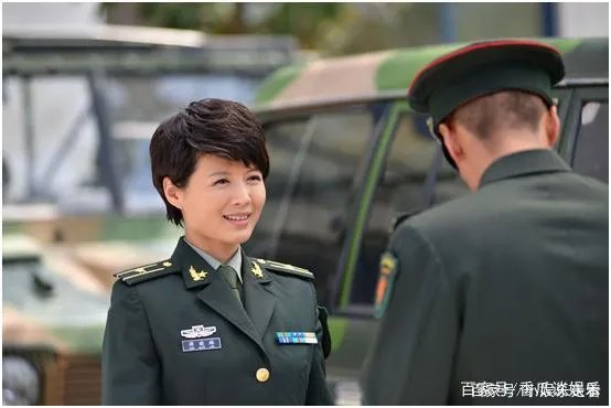 用21年捧红老公,却敌不过嫩模3个月追求,程愫如今过得怎样?