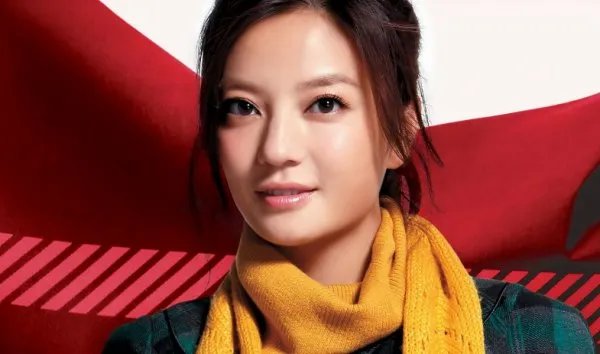 赵薇不好好当演员,偏要跑去做商人，被罚款之后，名气下降复出难？