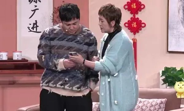 沈腾、马丽、常远在2022年春晚表演的小品《还不还》,属于什么水平?