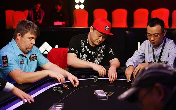 2017腾讯年度棋牌盛典现场图集，当智谋撞上运气！
