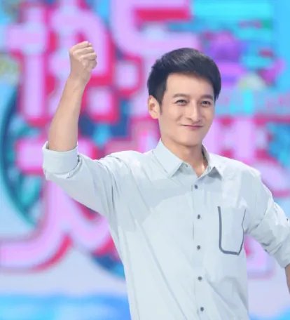 李维嘉老婆是龙丹妮吗,与神秘女子牵手逛街被网友发现,真的吗?