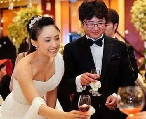 结婚典礼台词怎么说 婚礼主持人台词精选