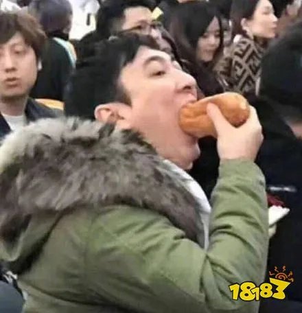 王思聪吃热狗玉米情侣头像 最后两张你肯定没有想到