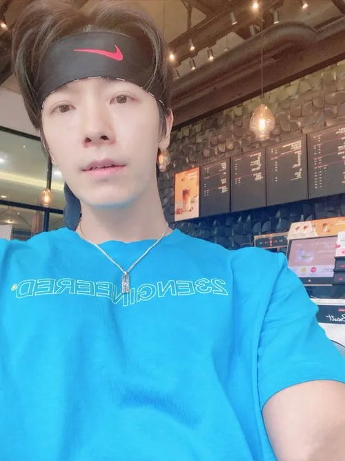 李东海接种疫苗后身体动不了,这是接种疫苗之后的正常反应吗?