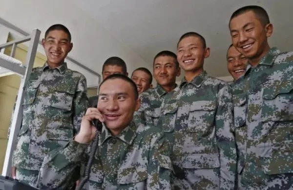 浙江两名高校学生拒服兵役被处罚,在我国不服兵役会有什么后果?