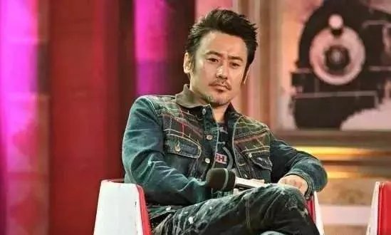 吴秀波和唐艺昕是什么关系？