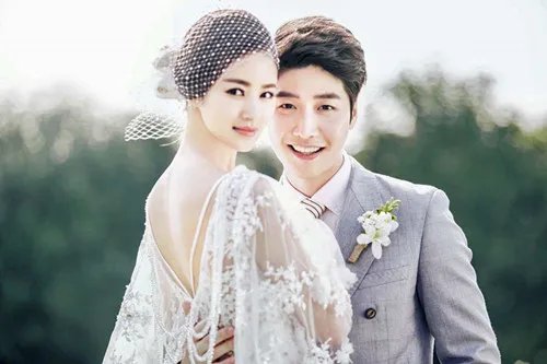 长春婚纱照大概多少钱 拍婚纱照需要自己带化妆品吗