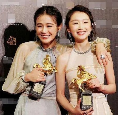 倪妮和周冬雨未P图合影曝光，这两个谋女郎谁赢了？