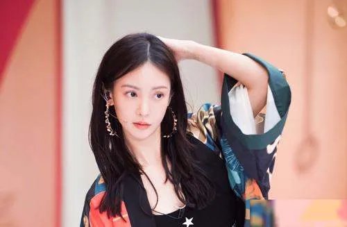 金晨回应嘴歪都说了些什么?