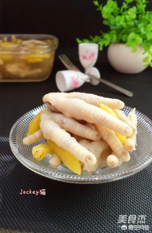 如何制作泡椒凤爪?