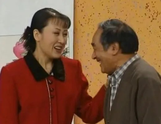 张凯丽是严顺开的徒弟吗?