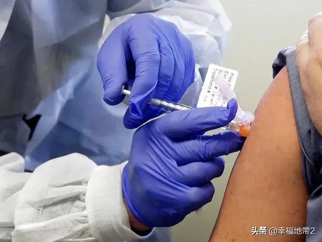 如何看到全球新冠疫苗的短缺现象呢?