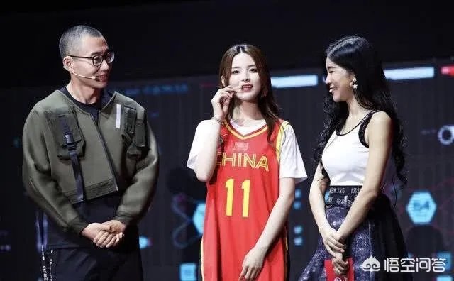 男篮世界杯杨超越作为抽签代表,你怎么看?