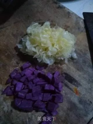 化疗患者吃起来就缓解痛苦的银耳紫薯汤
