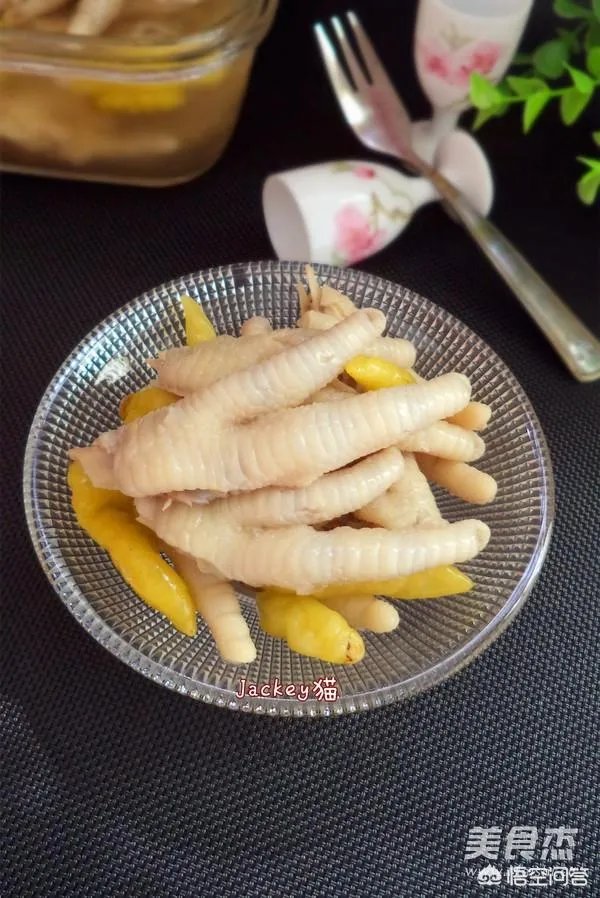 如何制作泡椒凤爪?
