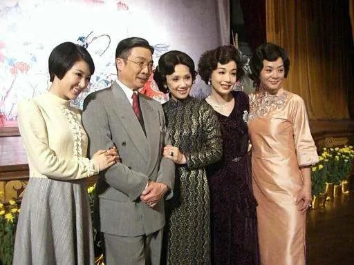名媛望族的结局大结局剧情?