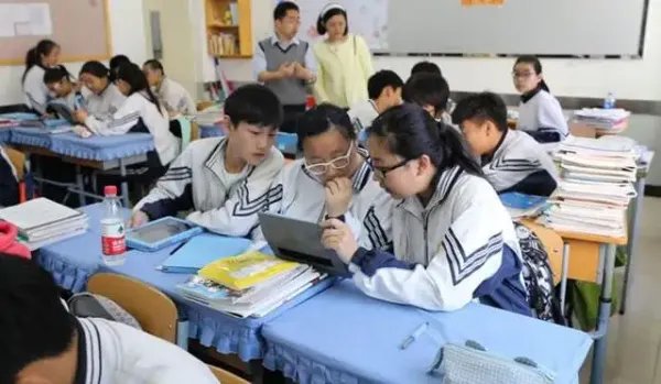 私立学校比公立学校教学质量高吗,为何那么多家长送孩子去上私立学校?