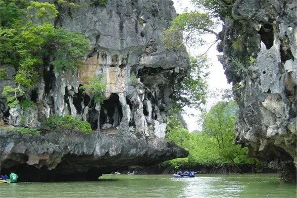 国庆假期国内旅游收入2872亿元,哪些城市的旅游业比较强?