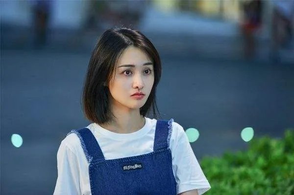 为什么郑爽宁可得罪粉丝,也要照顾工作人员的感受?