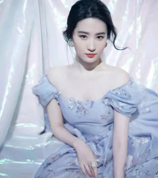 杨幂和刘亦菲不和吗?为何有传言说刘亦菲不接纳杨幂呢?