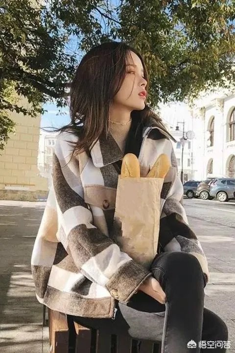 羊绒衫如何搭配外套比较好？