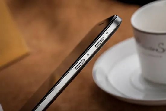 互联网裸机时代先驱者 4G小黑3 美图评测