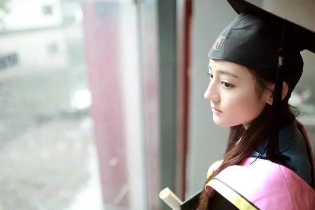 扒一扒明星毕业照，看看明星的颜值是如何“疯狂生长”的？