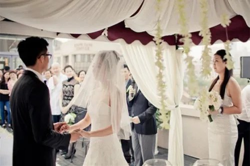 适合婚礼上播放的歌曲 2017流行的婚礼英文歌曲