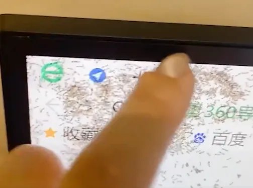 海口女子电脑误被洒奶茶蚂蚁屏内筑巢,是电脑的设计有问题吗?