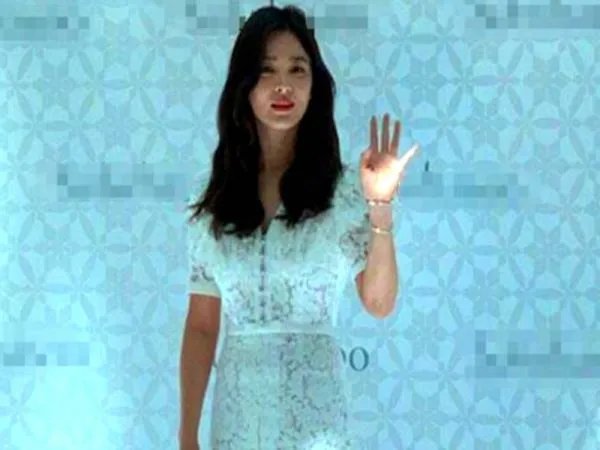 为什么离婚后的宋慧乔首次现身选择在中国?