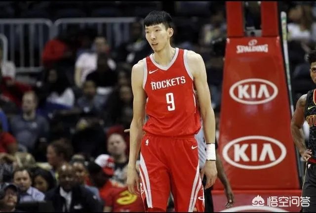 周琦登场,强势完成双手暴扣,为什么火箭队替补席连个鼓掌的都没有?