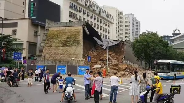 西安明秦王府城墙倒塌,后续修复工作将如何进行?