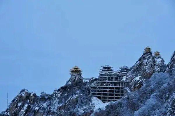 河南十月飘起鹅毛大雪,为何东北还没下雪河南先下了?