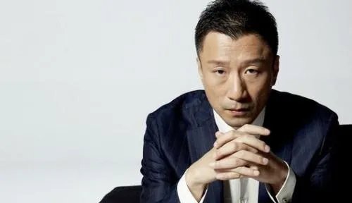 黄志忠与柯蓝恋爱九年之久,柯蓝揭穿黄志忠丑恶嘴脸,为何从不提结婚二字?