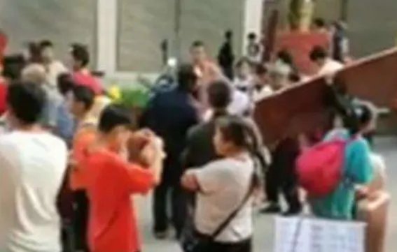 学生为何会自带床板入学呢?