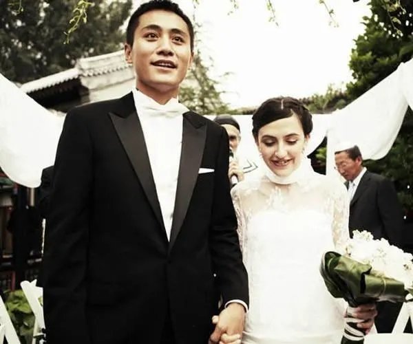 刘烨的老婆是哪个国家的?是明星吗?