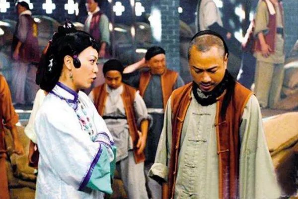 电视剧《巾帼枭雄》中,柴九从乞丐打拼成一代枭雄,他是否有能力取代四奶奶单飞呢?