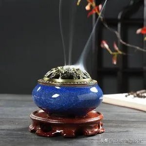 香炉里面放什么好？