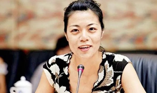为什么从万人景仰到唾弃怒骂,复旦教授陈果到底做错了什么?