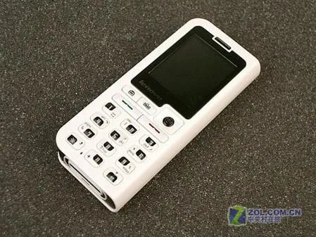 联想人气王再出新招 黑色i717魅力登场