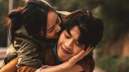 你觉得王子文在电影《晴雅集》中的造型如何?