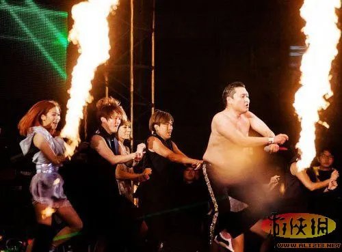 最强明星版神曲“江南style” 病毒似的杀伤力