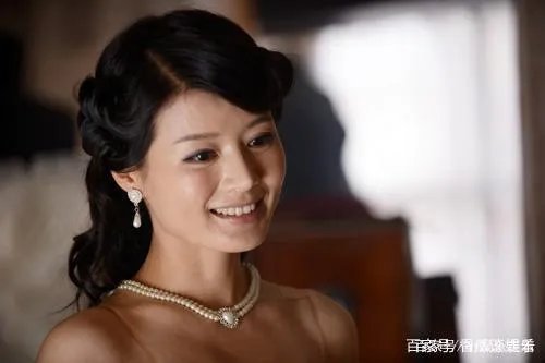 用21年捧红老公,却敌不过嫩模3个月追求,程愫如今过得怎样?