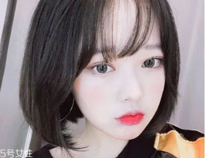怎么给自己编刘海 编刘海简单好看的步骤