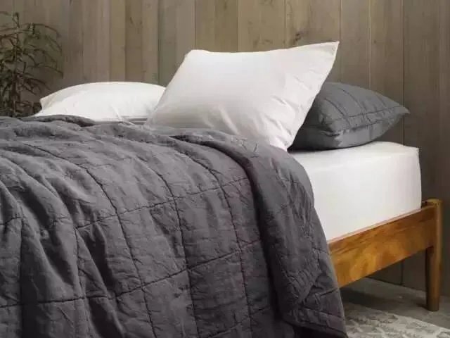 爱你，中产灰