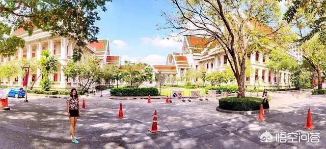 是在国内读专科好，还是去泰国留学好？