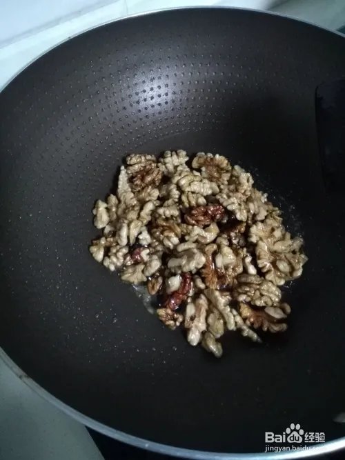 好吃的零食核桃的做法