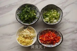 热拌鲫鱼